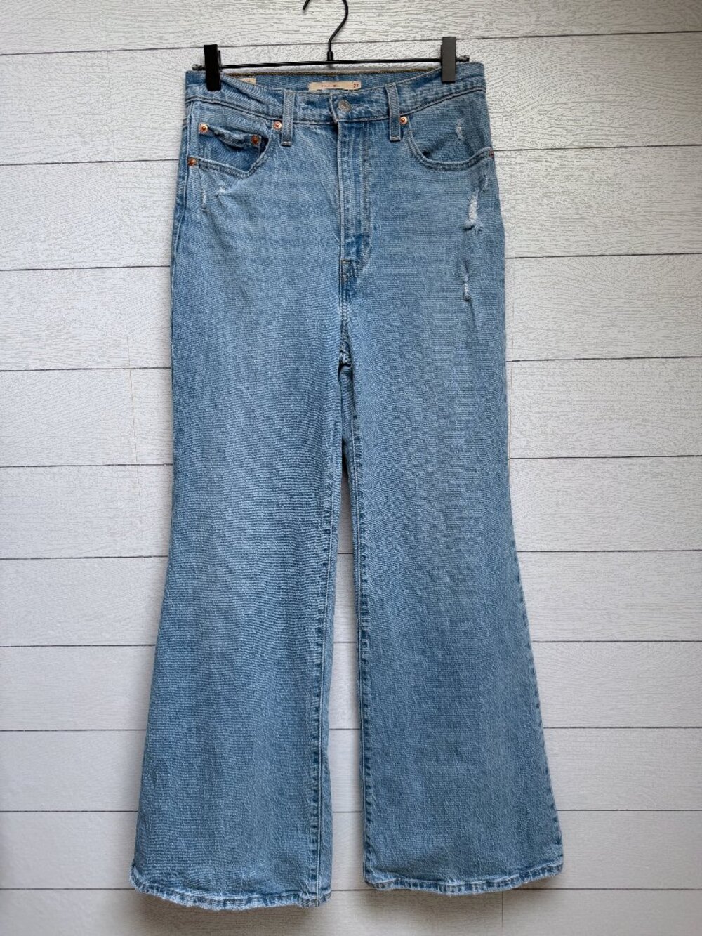 Levis Premium Ribcage Bell High Rise Flare Bell Bottom Jeans Light Wash Size 28